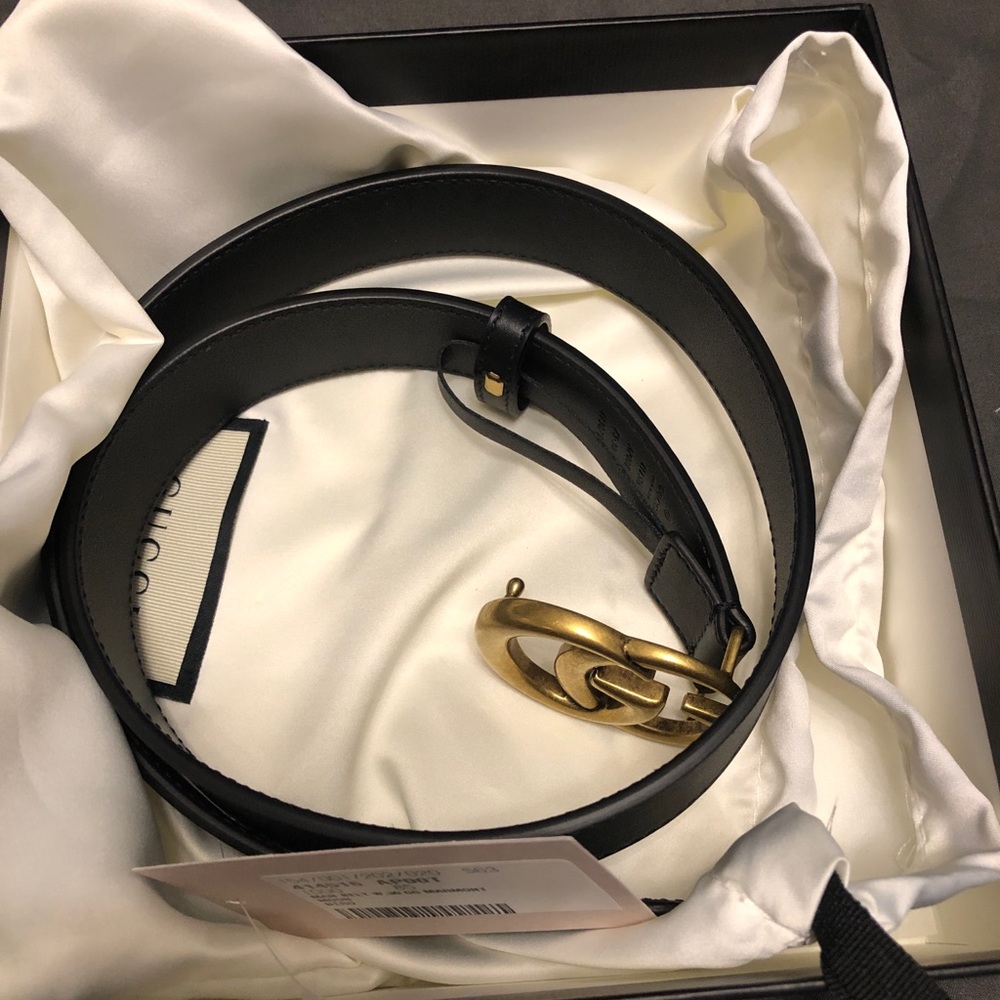 NWT from Gucci Rodeo Drive Double G size 75 $370